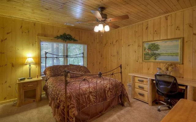 photo 2 of Bear Ridge Hideaway
