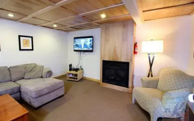 photo 5 of Bear Run House by RedAwning