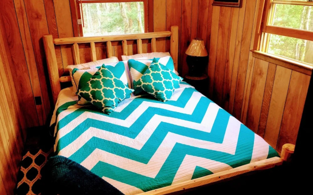 photo 4 of Bear With Us - Two Bedroom Cabin