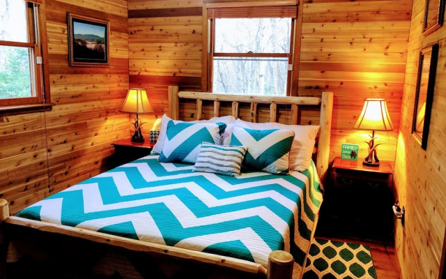 photo 5 of Bear With Us - Two Bedroom Cabin