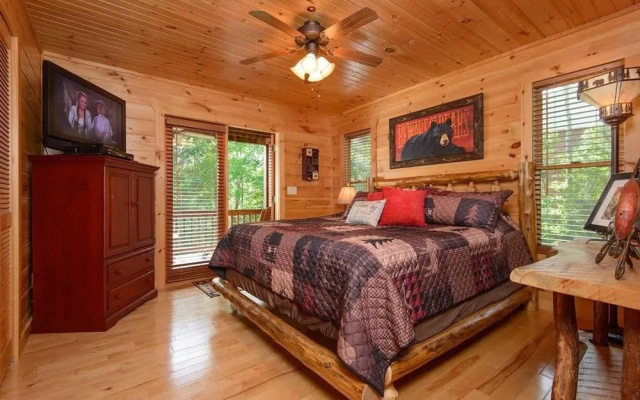 photo 3 of Bearfoot Bungalow by Escape to Blue Ridge