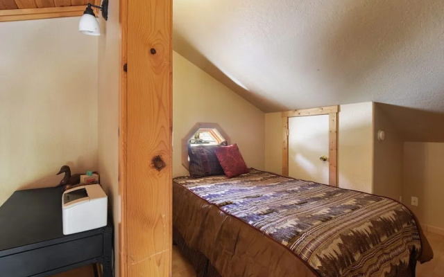 photo 5 of Bearfoot Lodge Near Fishing and Hiking
