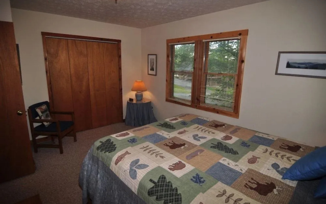 photo 3 of Bear`s Den - Northface