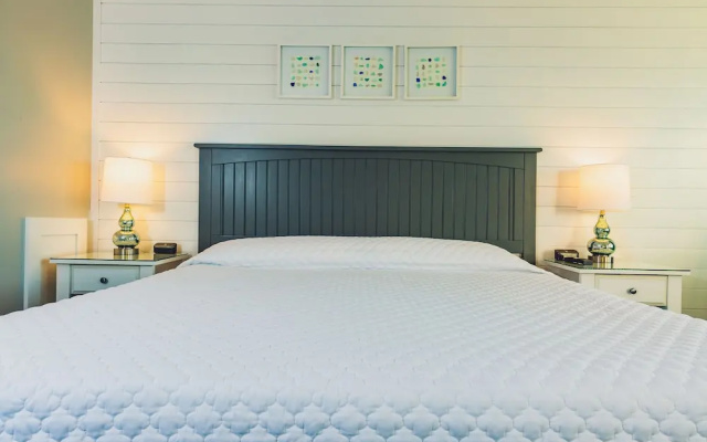 photo 2 of Bearskin Neck Motor Lodge