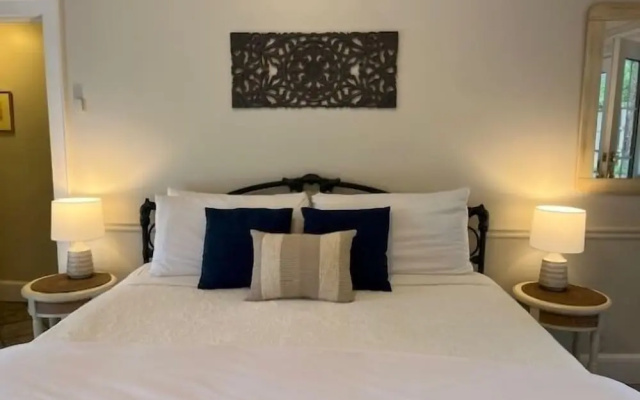 photo 3 of Beaufort House Inn