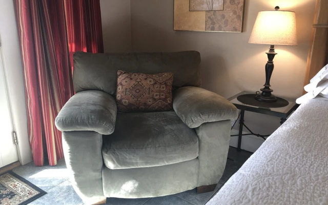 photo 5 of Beaufort House Inn