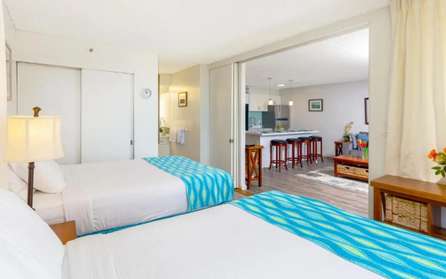 photo 4 of Beautiful 18th Floor with Panoramic Ocean Views 1 Block to Beach Free Parking & Wifi