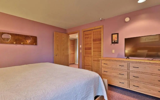 photo 3 of Beautiful 2 Bedroom Condo - Highridge B6