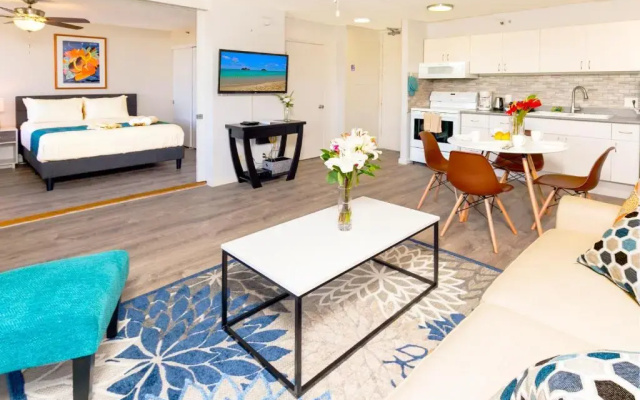 photo 5 of Beautiful 24th Floor Condo with AC - WiFi, Parking - Short Walk to Beach
