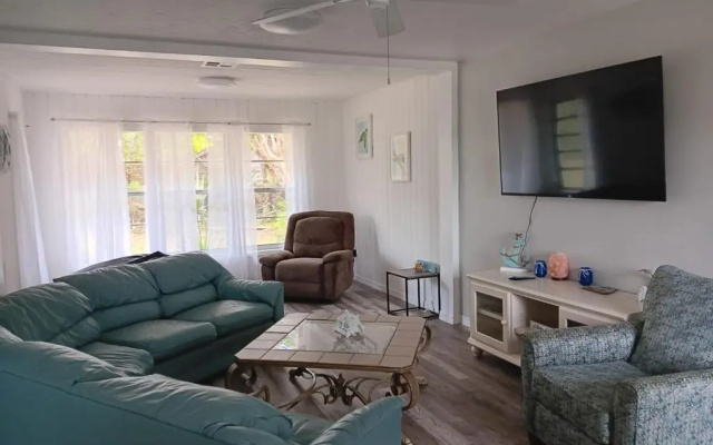 photo 4 of Beautiful 3/2 in Sarasota Internal name: 1840 Glengary