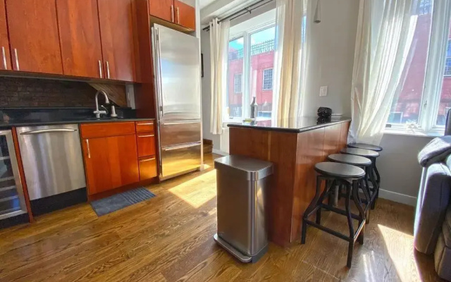 photo 4 of Beautiful 3 Bdrm 2 Bath Private Luxury Townhouse!