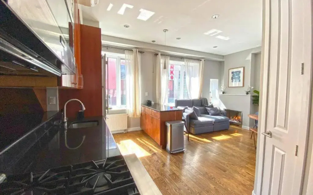 photo 5 of Beautiful 3 Bdrm 2 Bath Private Luxury Townhouse!