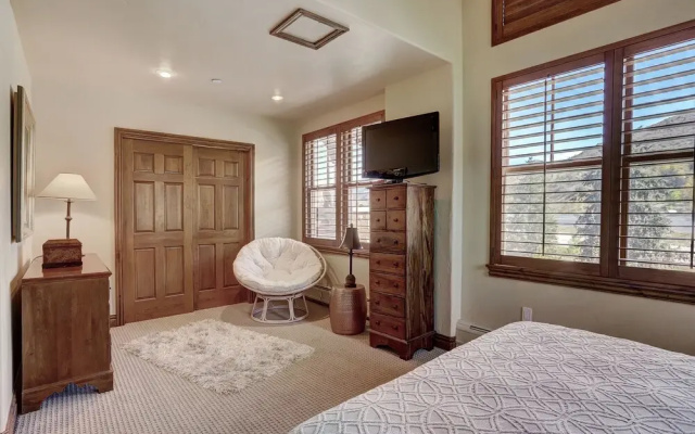 photo 4 of Beautiful 3 Br + In Avon Ge - Lodge At Brookside 3 Bedroom Condo