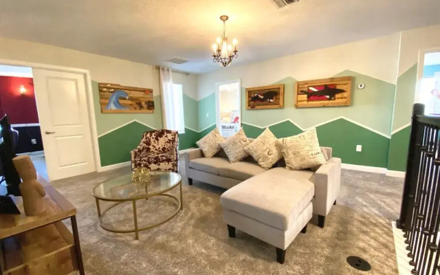 photo 4 of Beautiful 8 Bedroom Home in Champions Gate