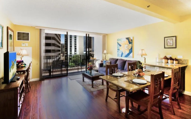 photo 4 of Beautiful 8th Floor 1 Bedroom Condo | 1 Block to Beach | Free Parking & WIFI