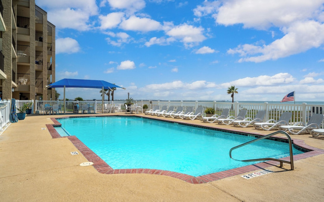 photo 5 of Laguna Reef 308 - Beautiful Bay View by Ryson Vacation Rentals