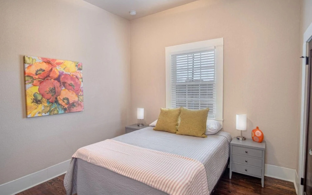 photo 4 of Beautiful Craftmans 4BR 2 5BA Home Near Downtown