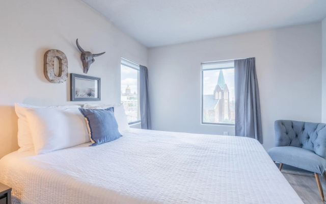 photo 4 of Beautiful Downtown Suite With Free Parking Gym More