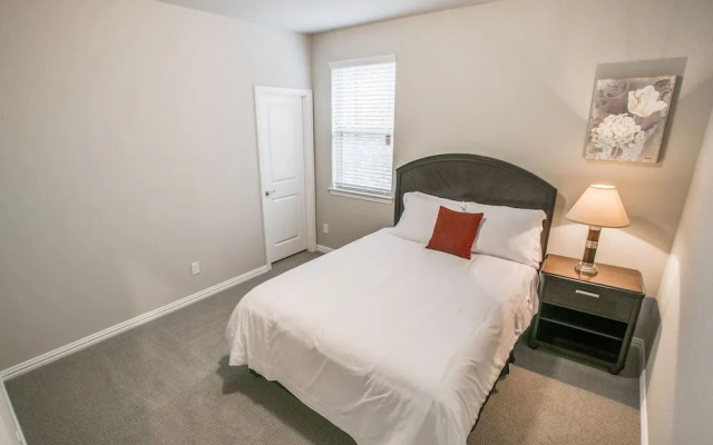 photo 4 of Beautiful furnished 3 bedroom Allen Home