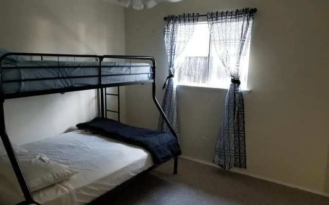 photo 2 of Beautiful Home in Garland Texas Holiday home 4