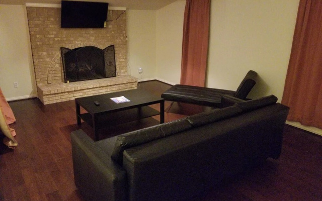 photo 5 of Beautiful Home in Garland Texas Holiday home 4