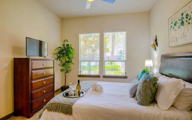 photo 4 of Beautiful Home Near Energy Corridor Pool & Patio