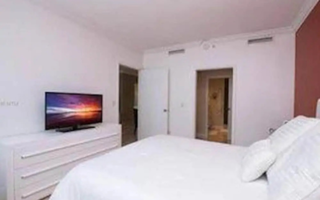 photo 2 of Beautiful Miami Brickell 2 Bedroom 2 Bathroom Apartment in the Sky Sleeps 4
