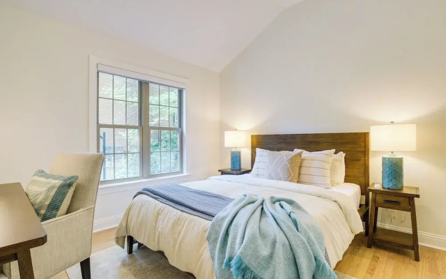 photo 4 of Beautiful Raleigh Cottage Rental: 5 Mi to Downtown