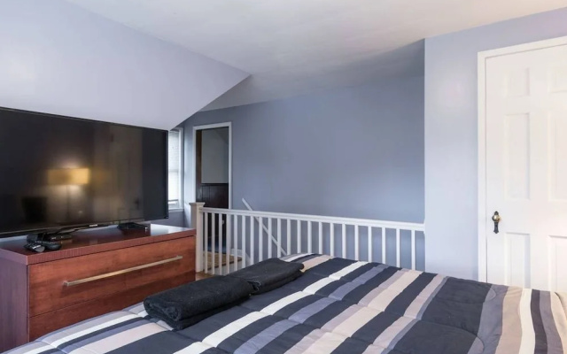 photo 4 of Beautiful Royal Oak Townhouse