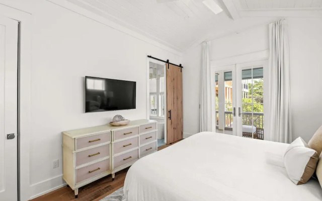 photo 2 of Beautiful Seacrest Home, Sleeps 16 - Lagoon Pool and Beach Tram Service