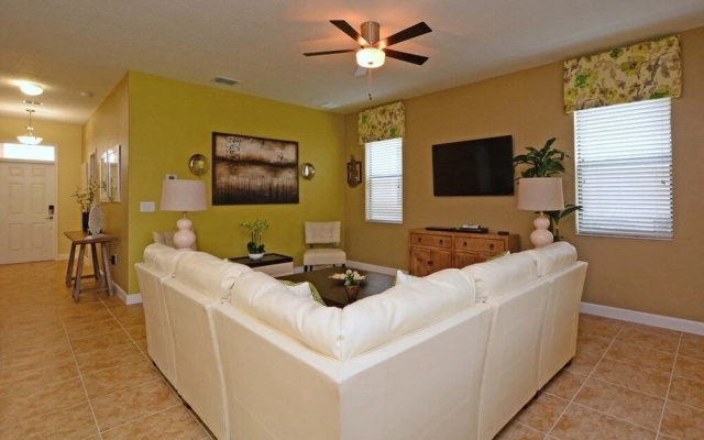photo 2 of Beautiful Spacious Vacation Villa, Bbq Grill4902cg 6 Bedroom Home by Redawning