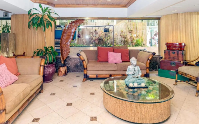 photo 2 of Beautiful Studio in the Heart of Waikiki, 1 Block to Beach, Split AC & WiFi