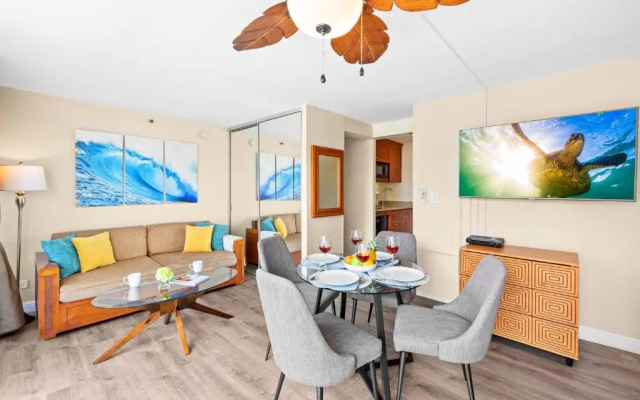 photo 2 of Beautiful Studio in Waikiki - Wifi, Netflix & Split AC - 1 Block to the Beach!