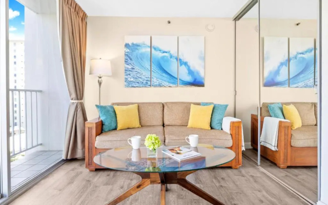 photo 3 of Beautiful Studio in Waikiki - Wifi, Netflix & Split AC - 1 Block to the Beach!