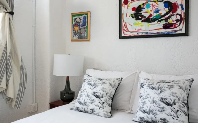 photo 3 of Beautiful Studio Near Hollywood! Sleeps 2!