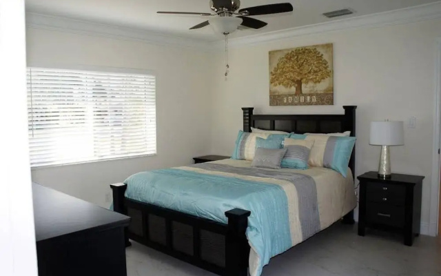 photo 4 of Beautiful Villa, Family Friendly, Access to Dock