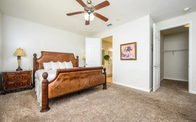 photo 4 of Epic Universe Vista Cay Lakeview Condo - 1019