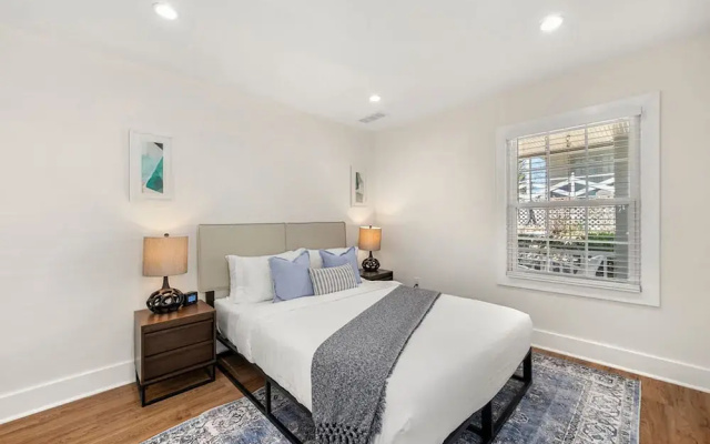 photo 4 of Beautifully Modern Cottage in Historic Norcross