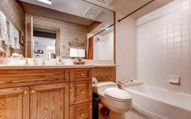 photo 4 of Ski, in Ski out 3 Bedroom Vacation Condo with Resort Amenities