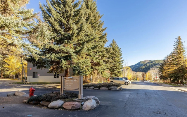 photo 3 of Beaver Creek West S2 1 Condo by RedAwning