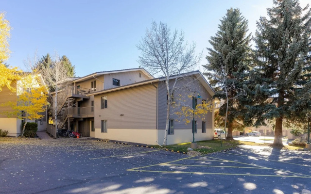 photo 4 of Beaver Creek West S2 1 Condo by RedAwning