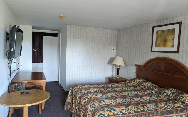 photo 5 of Beaver Falls Motel