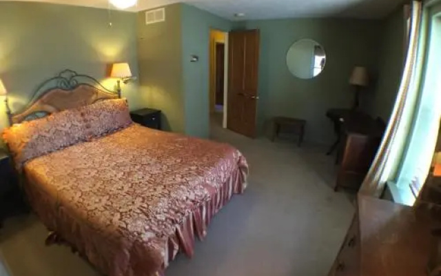 photo 4 of Beaver Town Lodge