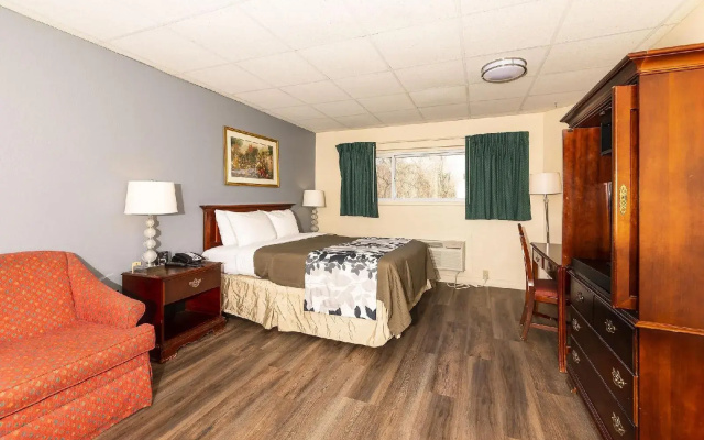 photo 4 of Bedford Motel