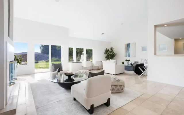 photo 5 of Bel Air Stradella