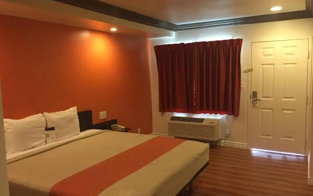 photo 2 of Bella Suites