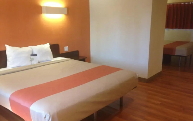 photo 3 of Bella Suites