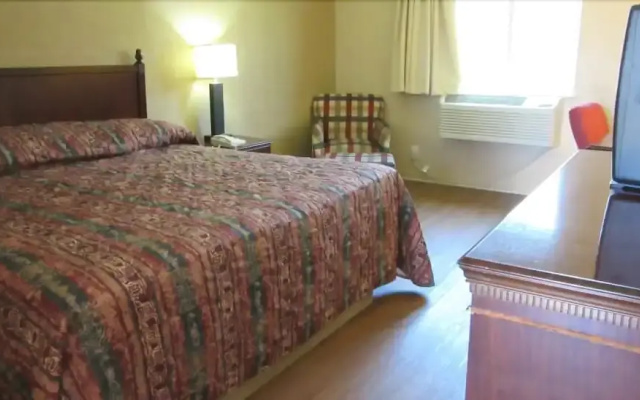photo 5 of Bella Vista Inn & Suites