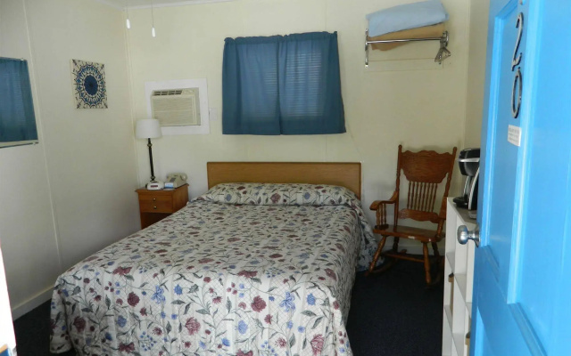 photo 3 of Belle Isle Motel