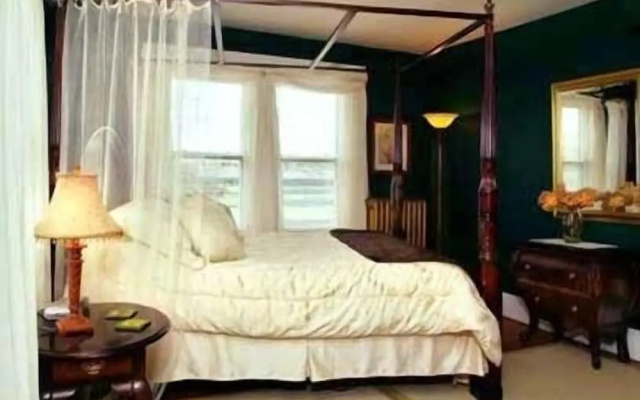 photo 4 of Belle View Inn
